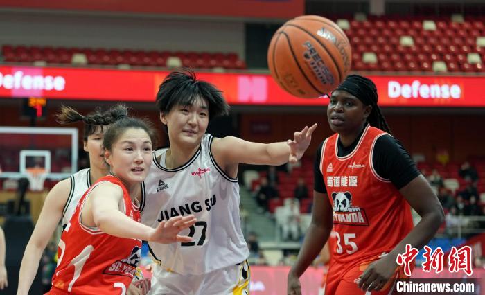 四川蜀道远达队在1／4决赛